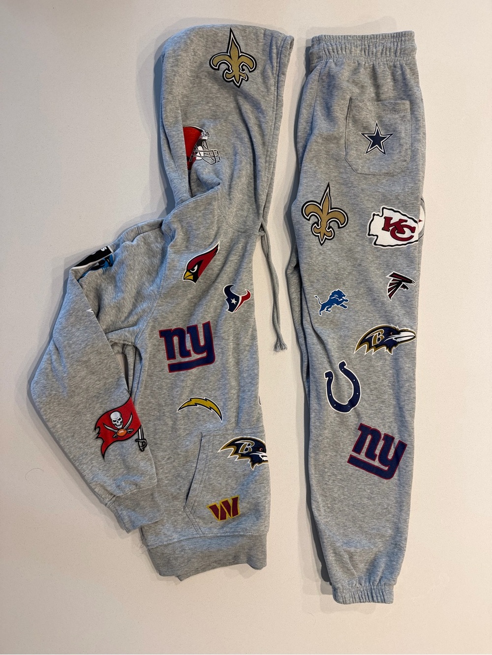NFL unisex Gray Sweatshirt & Joggers with Multiteam Logo